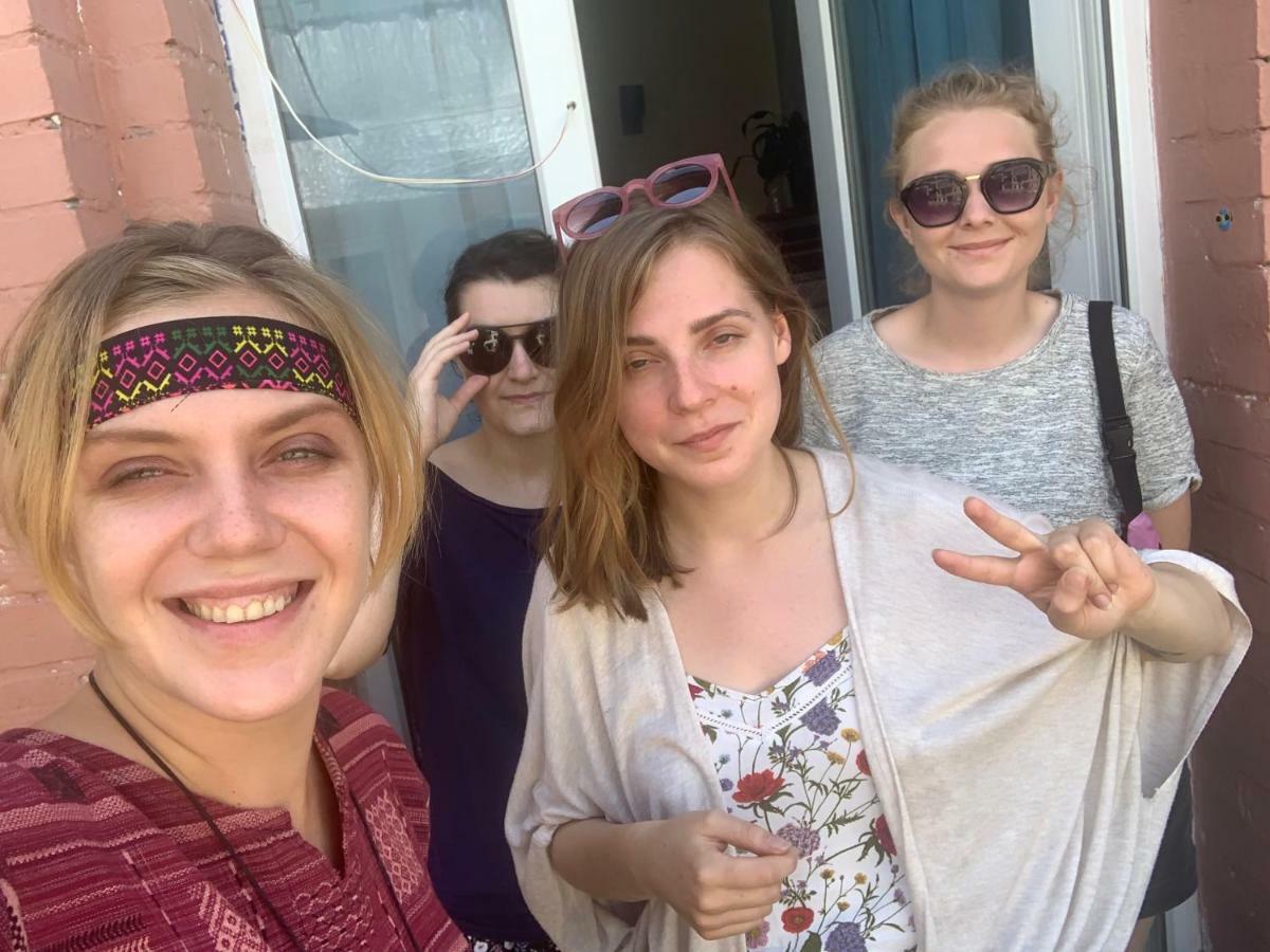 Lilus Hostel Batumi Esterno foto